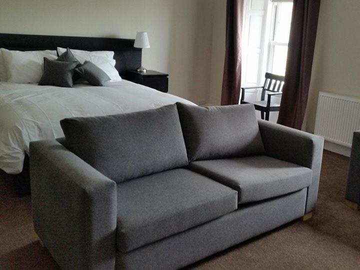 The Blackbull Inn Polmont Экстерьер фото
