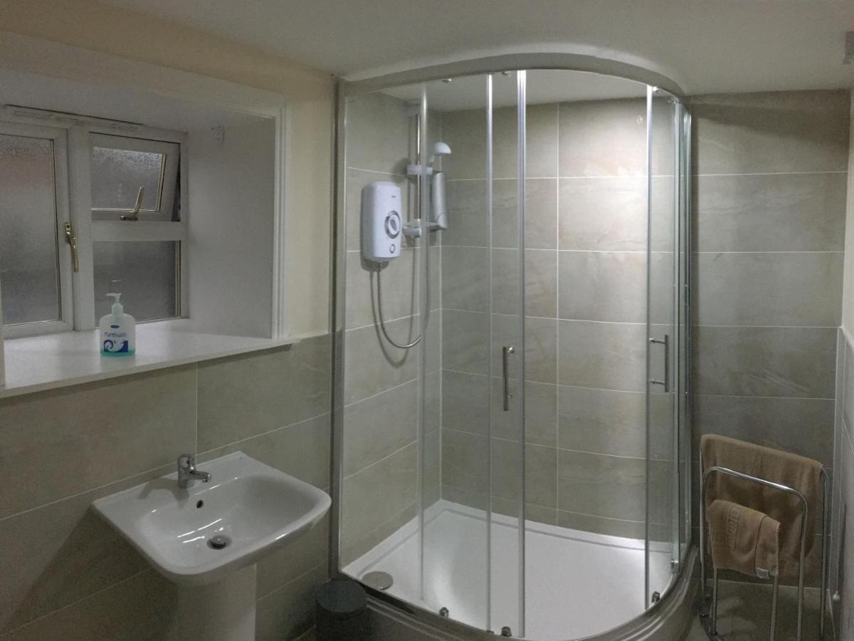 The Blackbull Inn Polmont Экстерьер фото